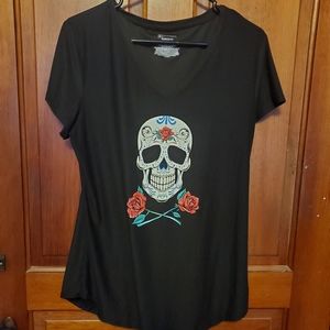 Womens skull tshirt
